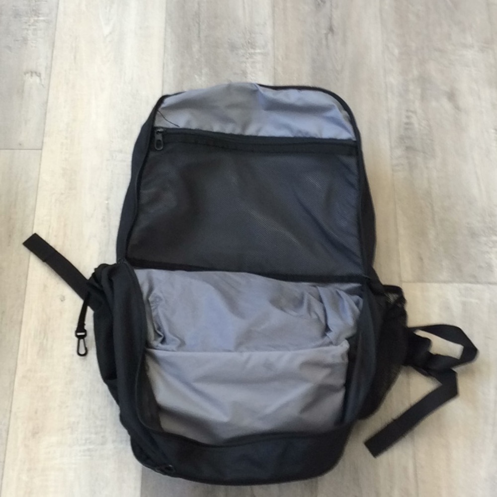 Nike Backpack - Picture 2 of 3